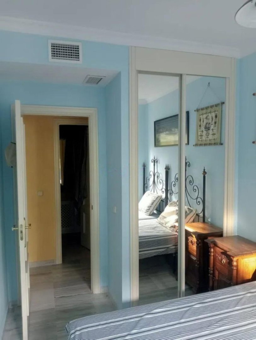 2 Bed Middle Floor Apartment in Marbella