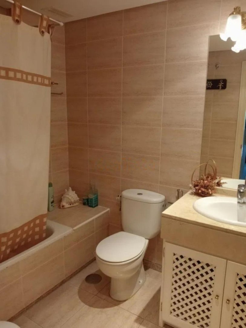 2 Bed Middle Floor Apartment in Marbella