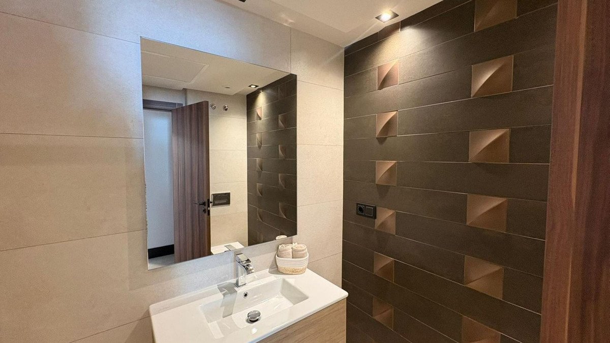 3 Bed Penthouse Duplex in Nueva Andalucía
