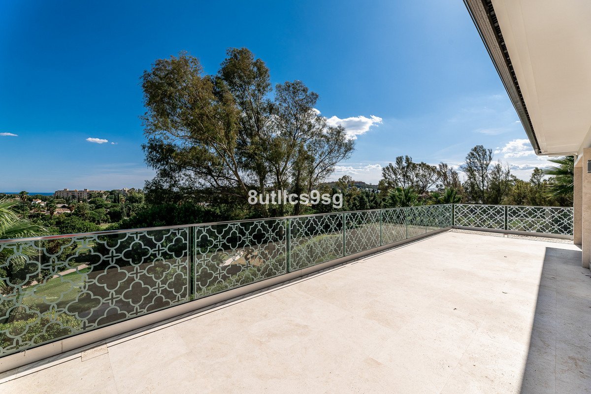 5 Bed Detached Villa in Nueva Andalucía