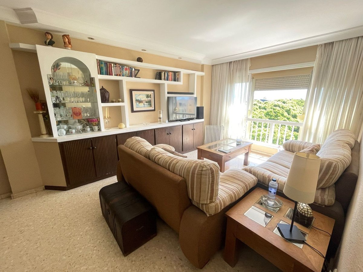 3 Bed Top Floor Apartment in Estepona