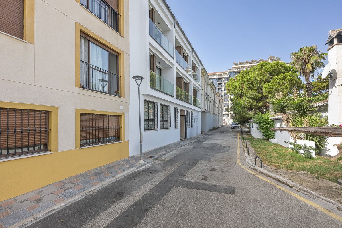 2 Bed Middle Floor Apartment in Los Boliches