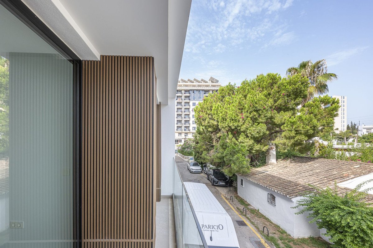 2 Bed Middle Floor Apartment in Los Boliches