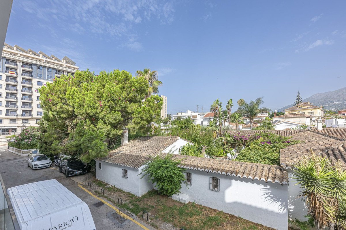 2 Bed Middle Floor Apartment in Los Boliches
