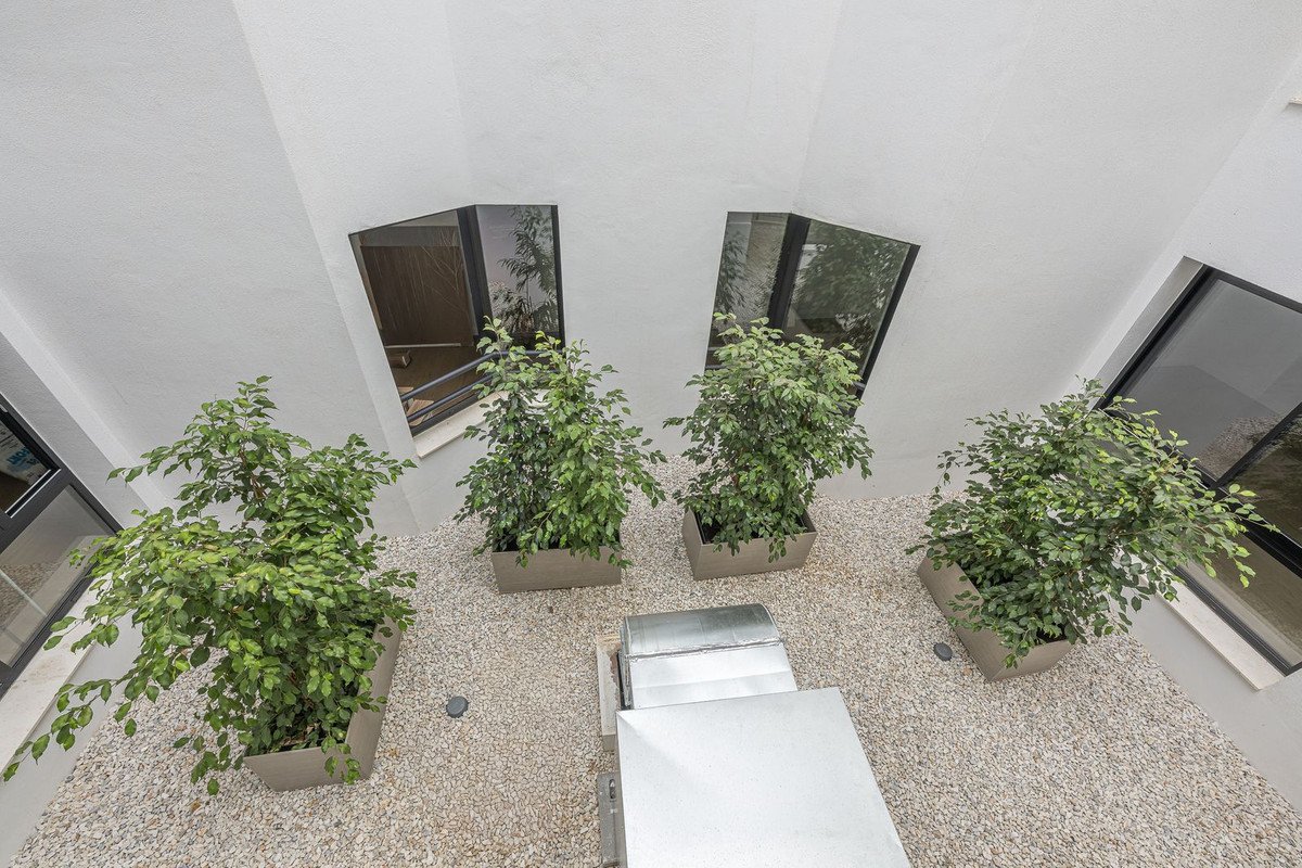 2 Bed Middle Floor Apartment in Los Boliches