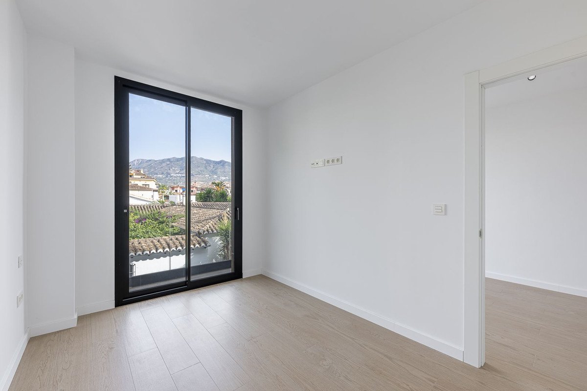 2 Bed Middle Floor Apartment in Los Boliches