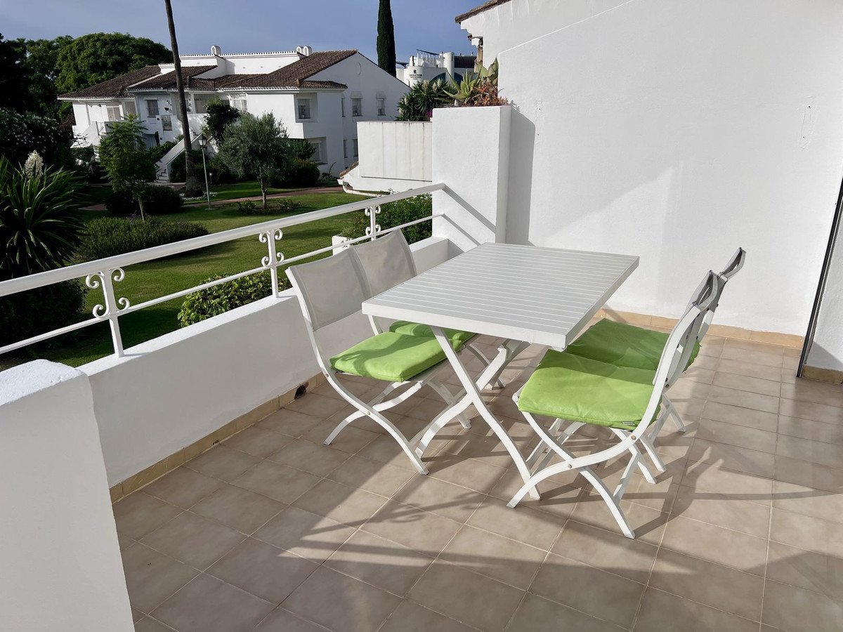 2 Bed Penthouse in El Paraiso