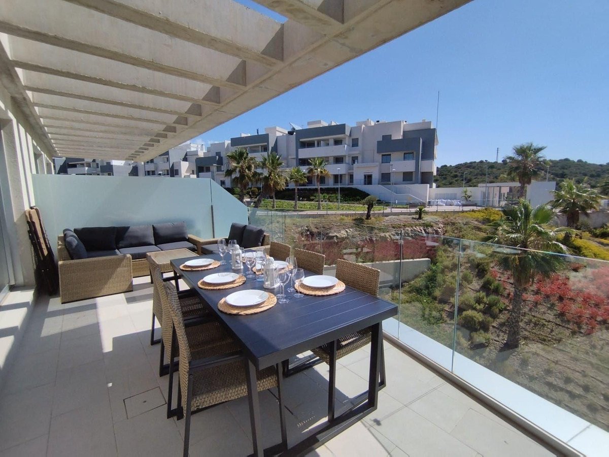 2 Bed Top Floor Apartment in Estepona