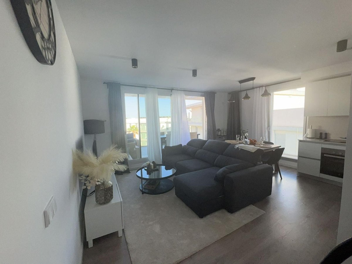 2 Bed Top Floor Apartment in Estepona