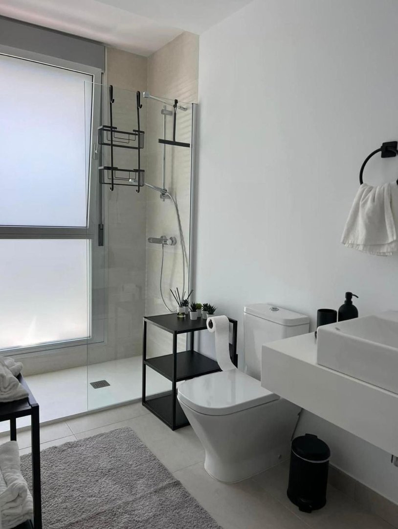 2 Bed Top Floor Apartment in Estepona