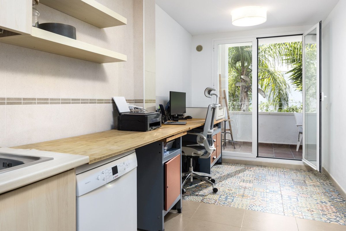 2 Bed Ground Floor Apartment in Benalmadena Costa