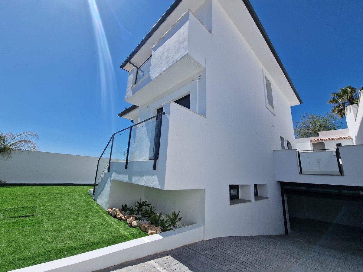 3 Bed Detached Villa in Manilva
