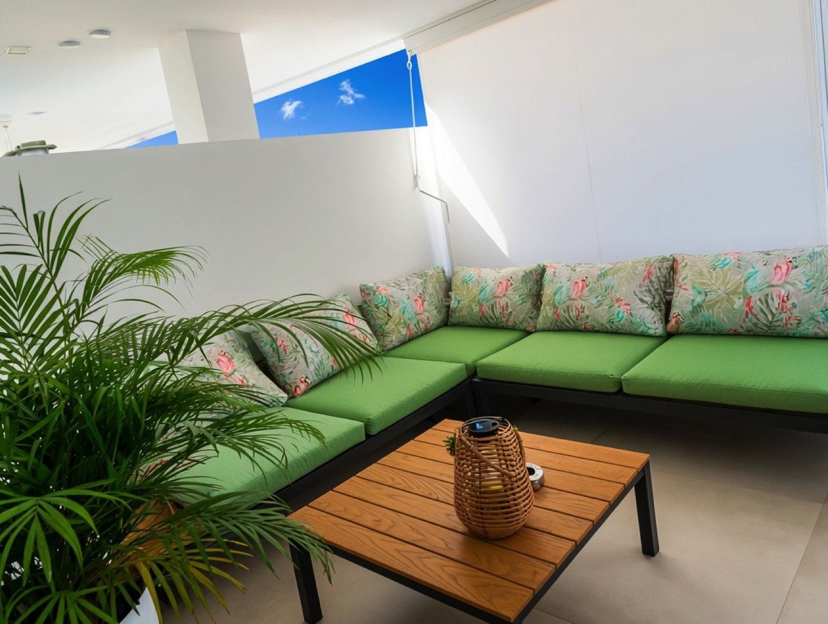 2 Bed Middle Floor Apartment in San Pedro de Alcántara