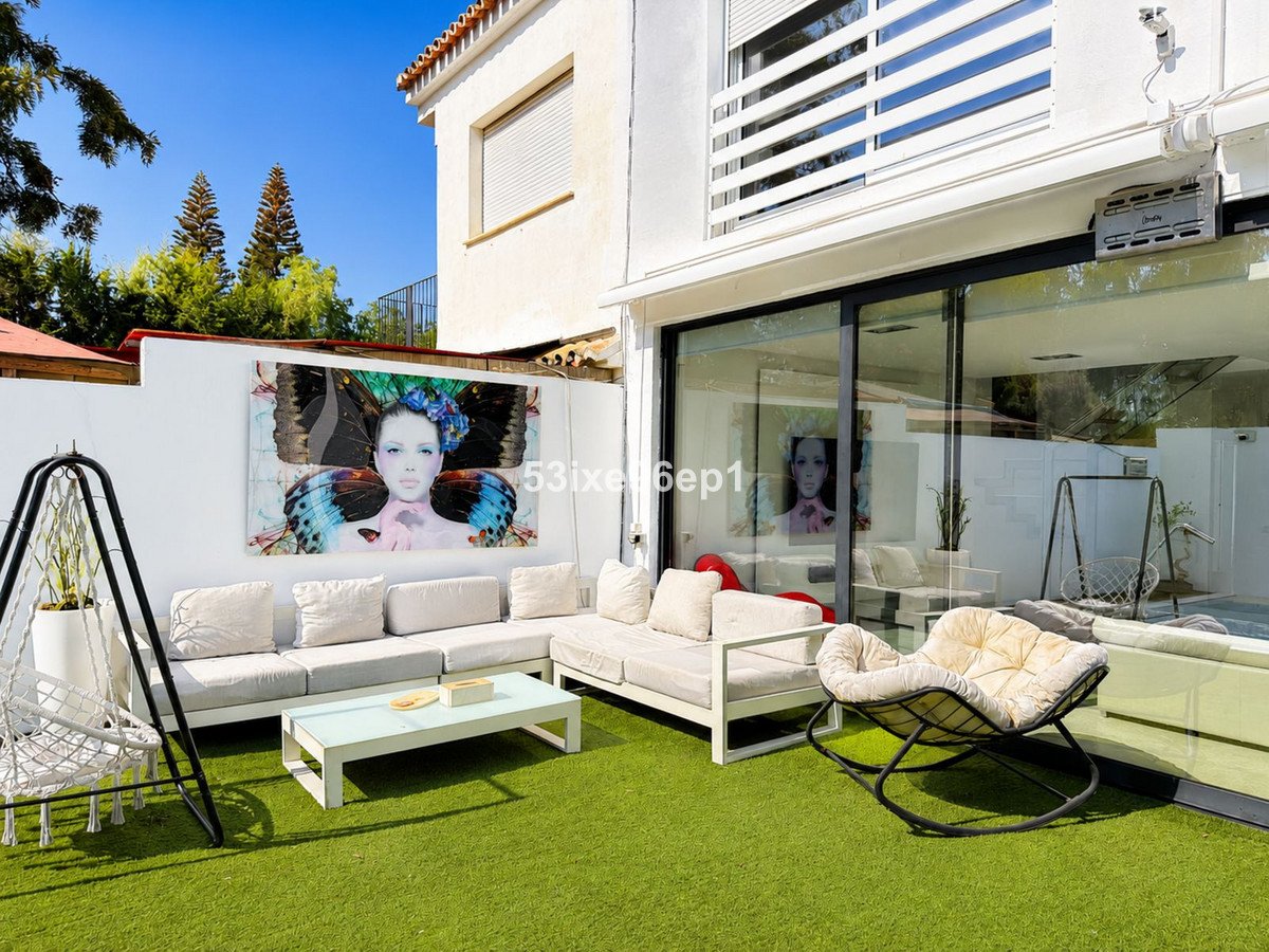 3 Bed Semi-Detached House in Nueva Andalucía