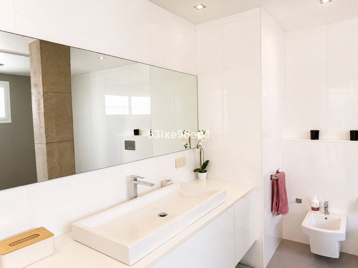 3 Bed Semi-Detached House in Nueva Andalucía