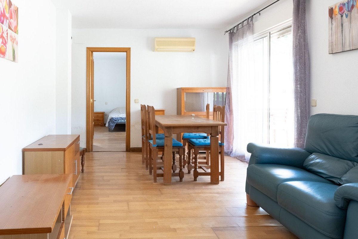2 Bed Penthouse in Benahavís