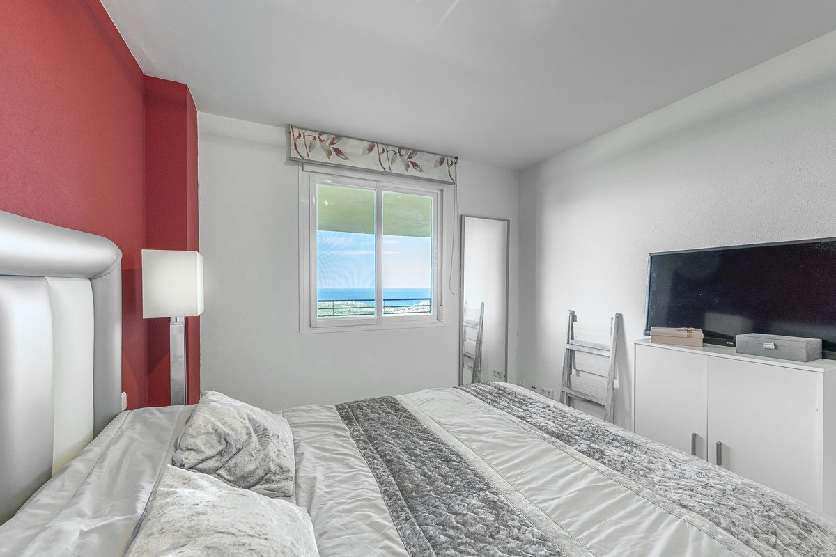3 Bed Middle Floor Apartment in Casares Playa