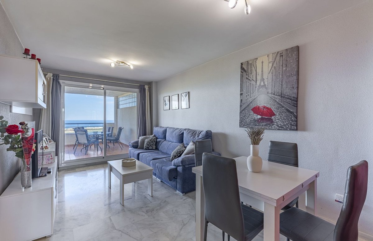 3 Bed Middle Floor Apartment in Casares Playa