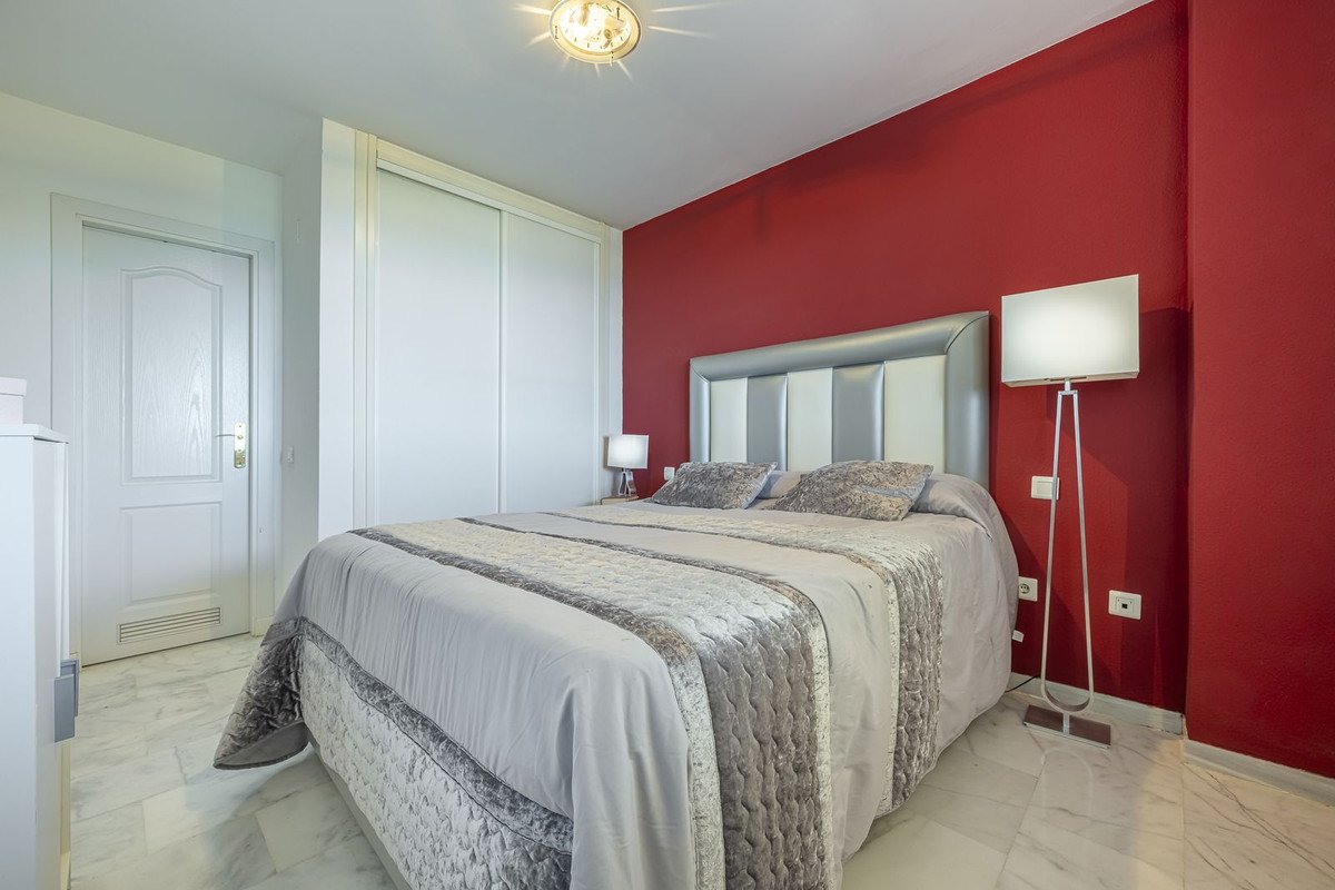 3 Bed Middle Floor Apartment in Casares Playa