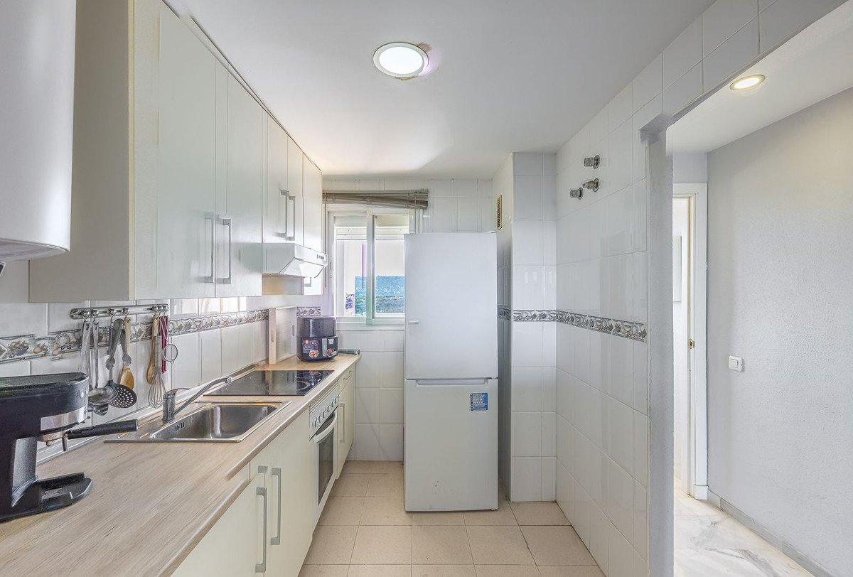 3 Bed Middle Floor Apartment in Casares Playa