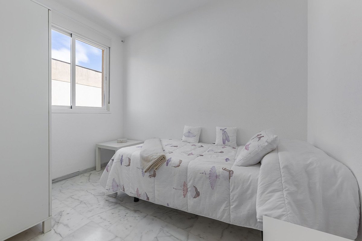3 Bed Middle Floor Apartment in Casares Playa