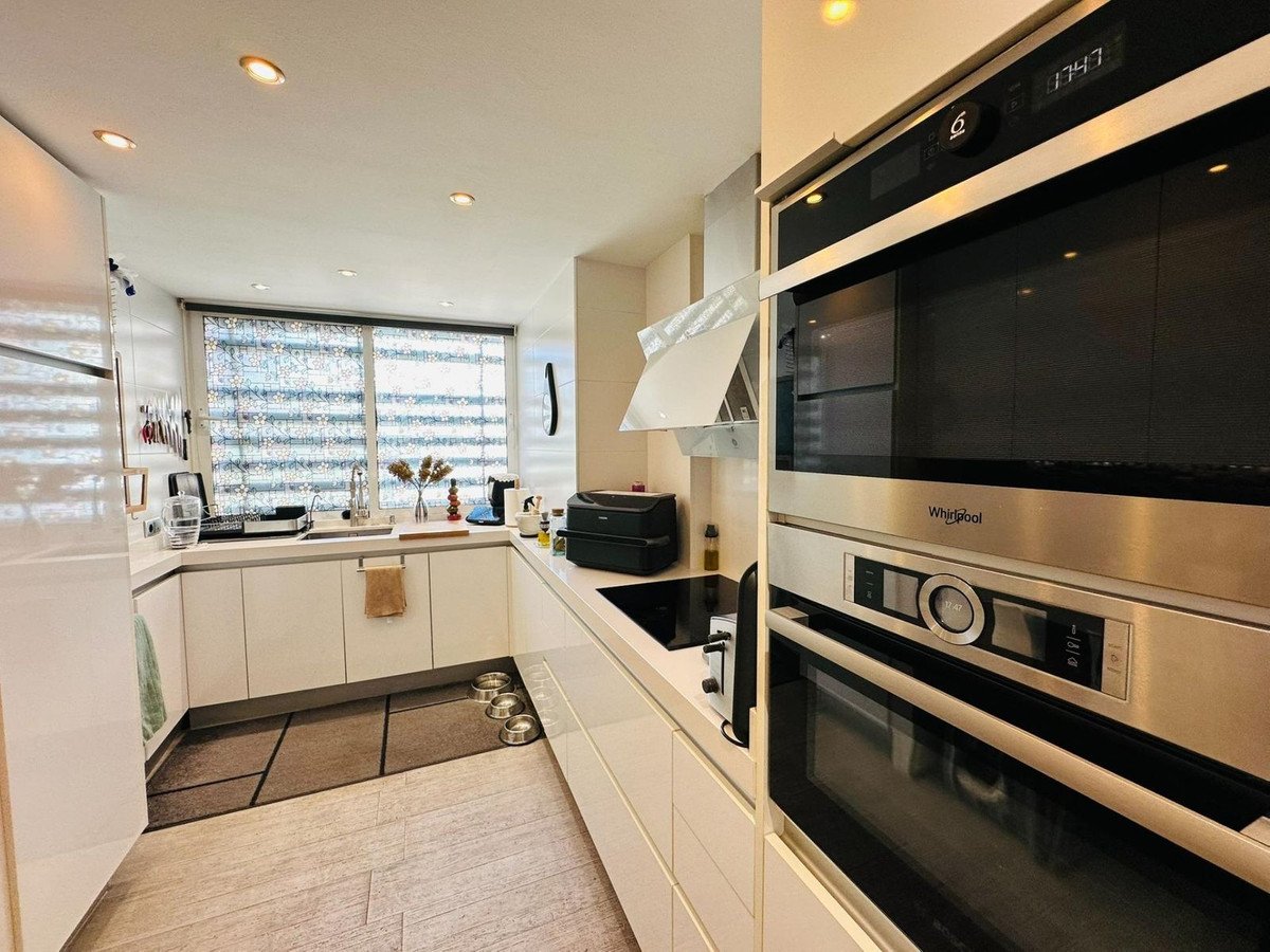3 Bed Middle Floor Apartment in Fuengirola