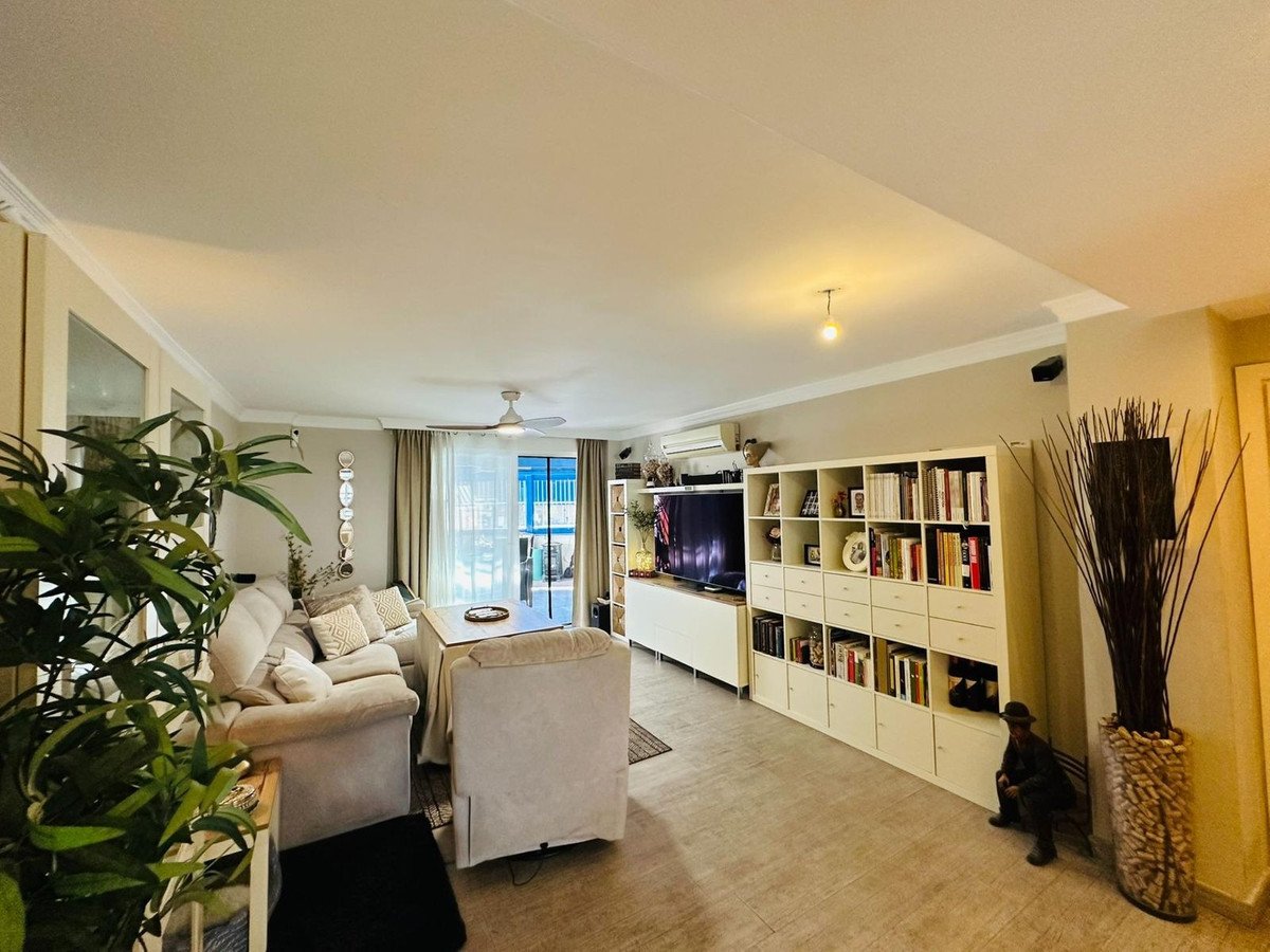 3 Bed Middle Floor Apartment in Fuengirola