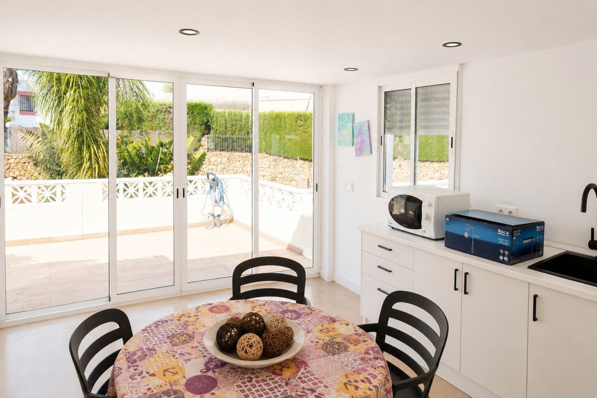 5 Bed Detached Villa in Marbella