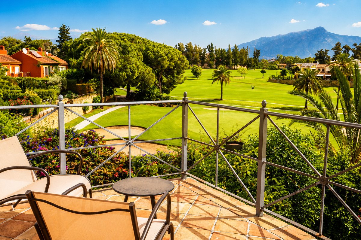 6 Bed Townhouse in Guadalmina Alta