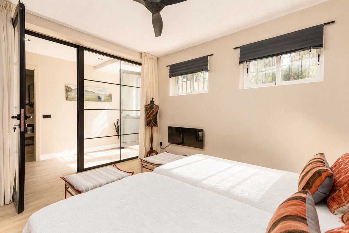 6 Bed Townhouse in Guadalmina Alta