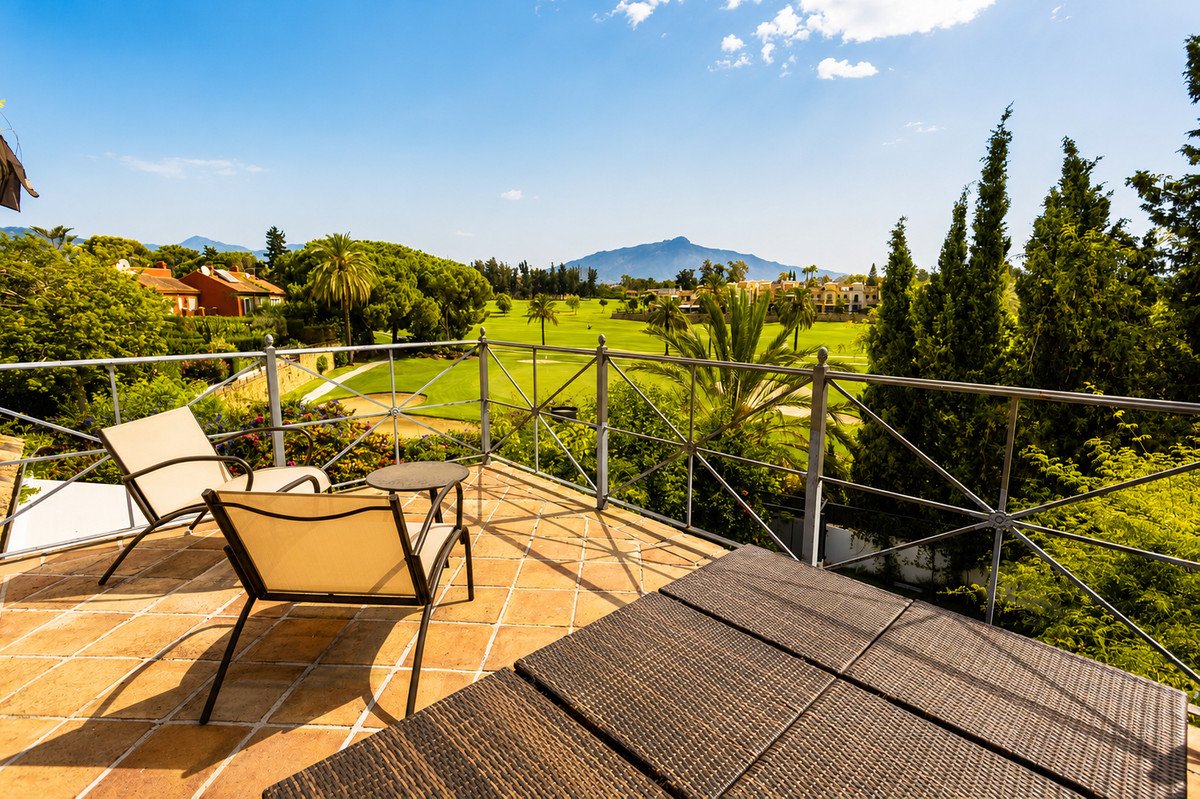 6 Bed Townhouse in Guadalmina Alta