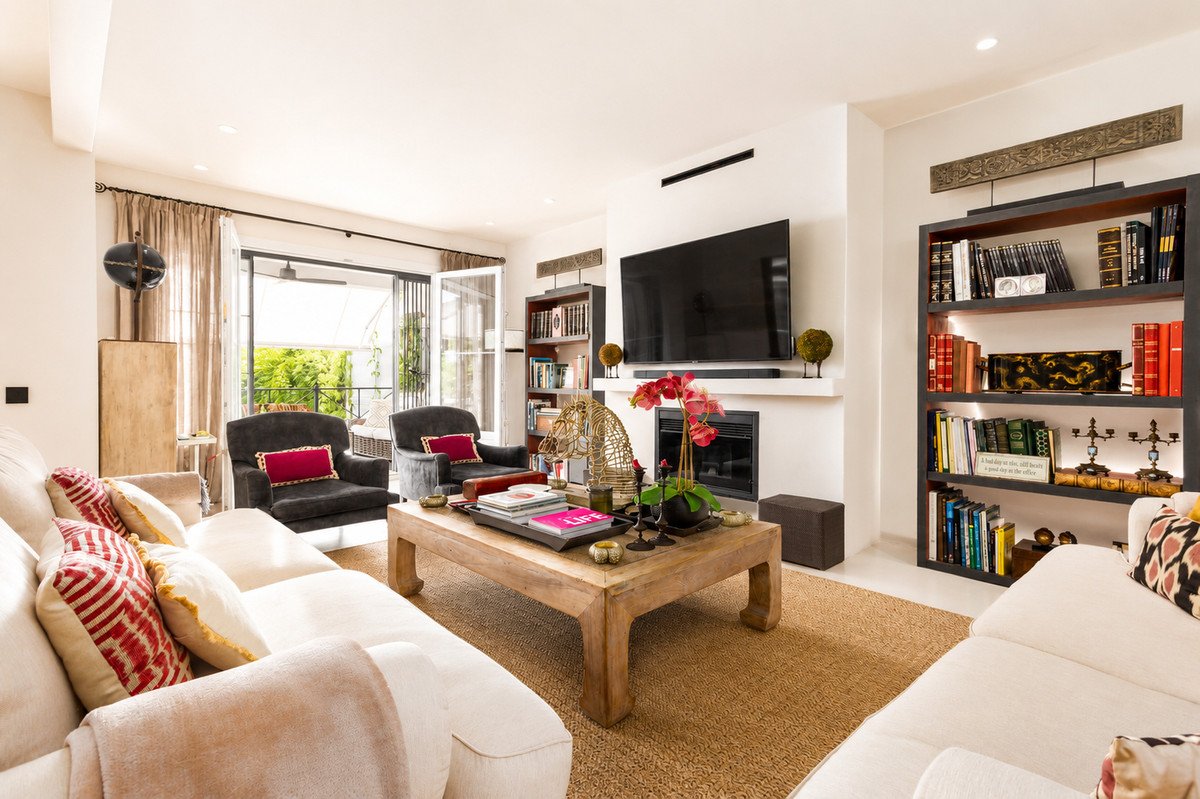 6 Bed Townhouse in Guadalmina Alta