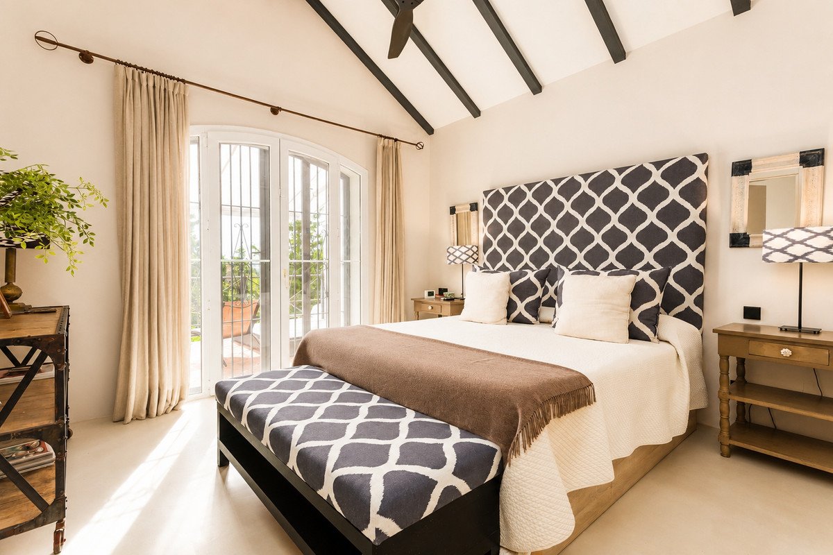 6 Bed Townhouse in Guadalmina Alta