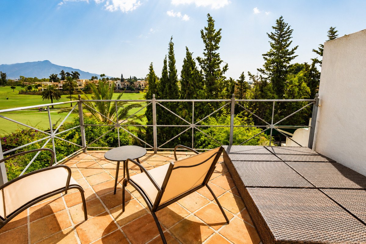 6 Bed Townhouse in Guadalmina Alta
