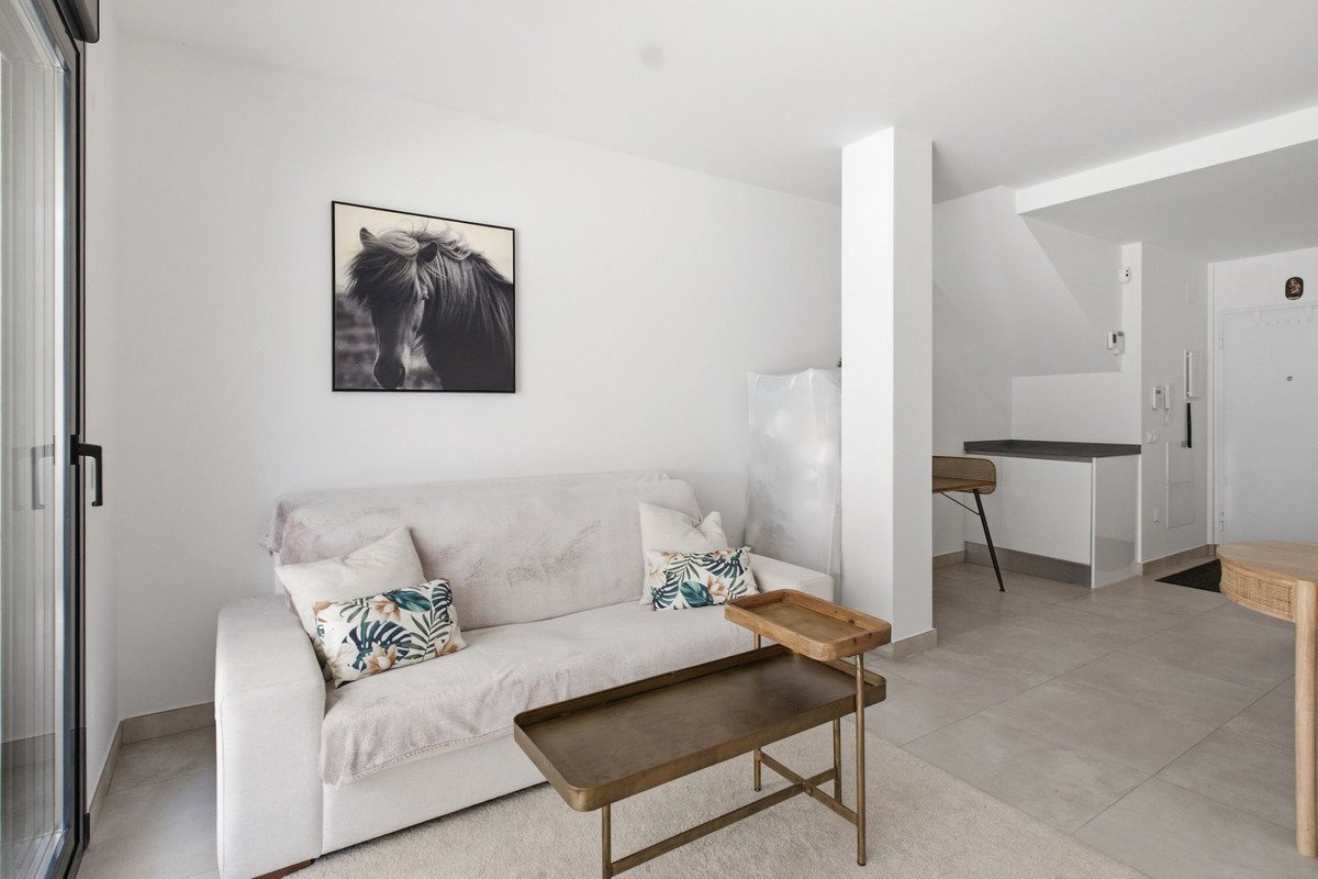 2 Bed Ground Floor Apartment in Villamartin