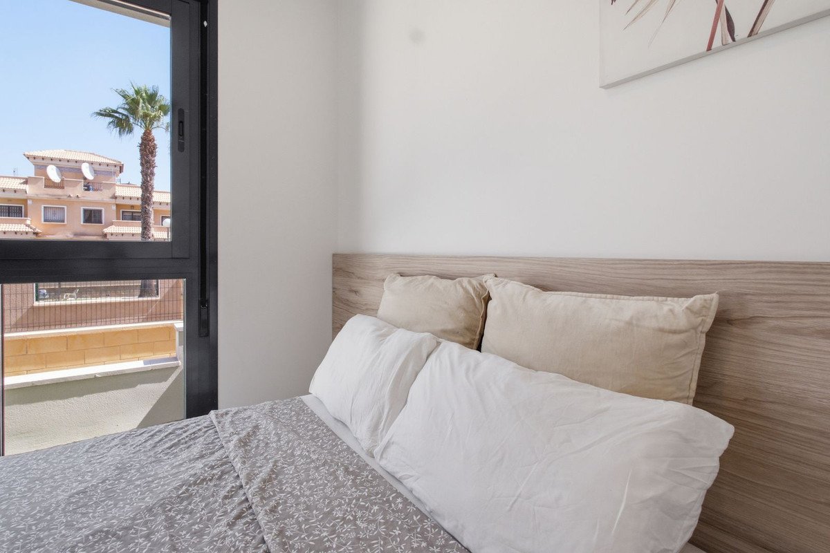 2 Bed Ground Floor Apartment in Villamartin
