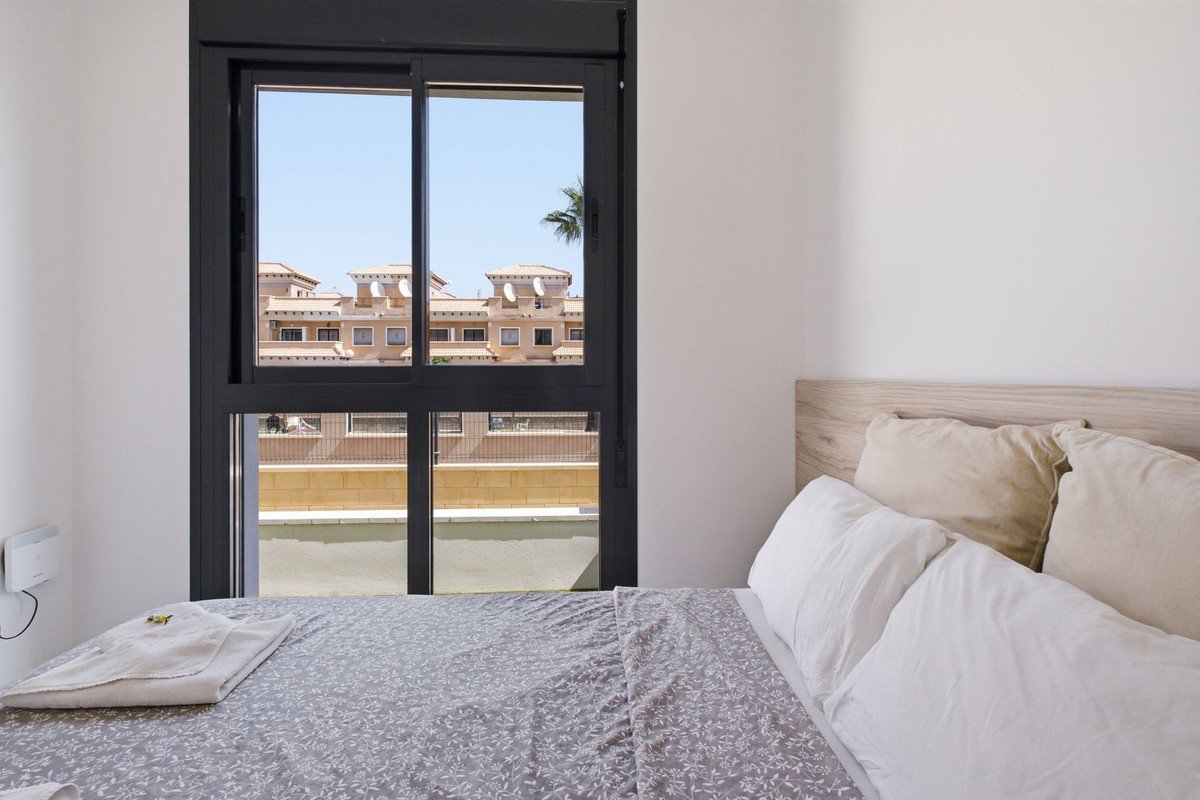 2 Bed Ground Floor Apartment in Villamartin