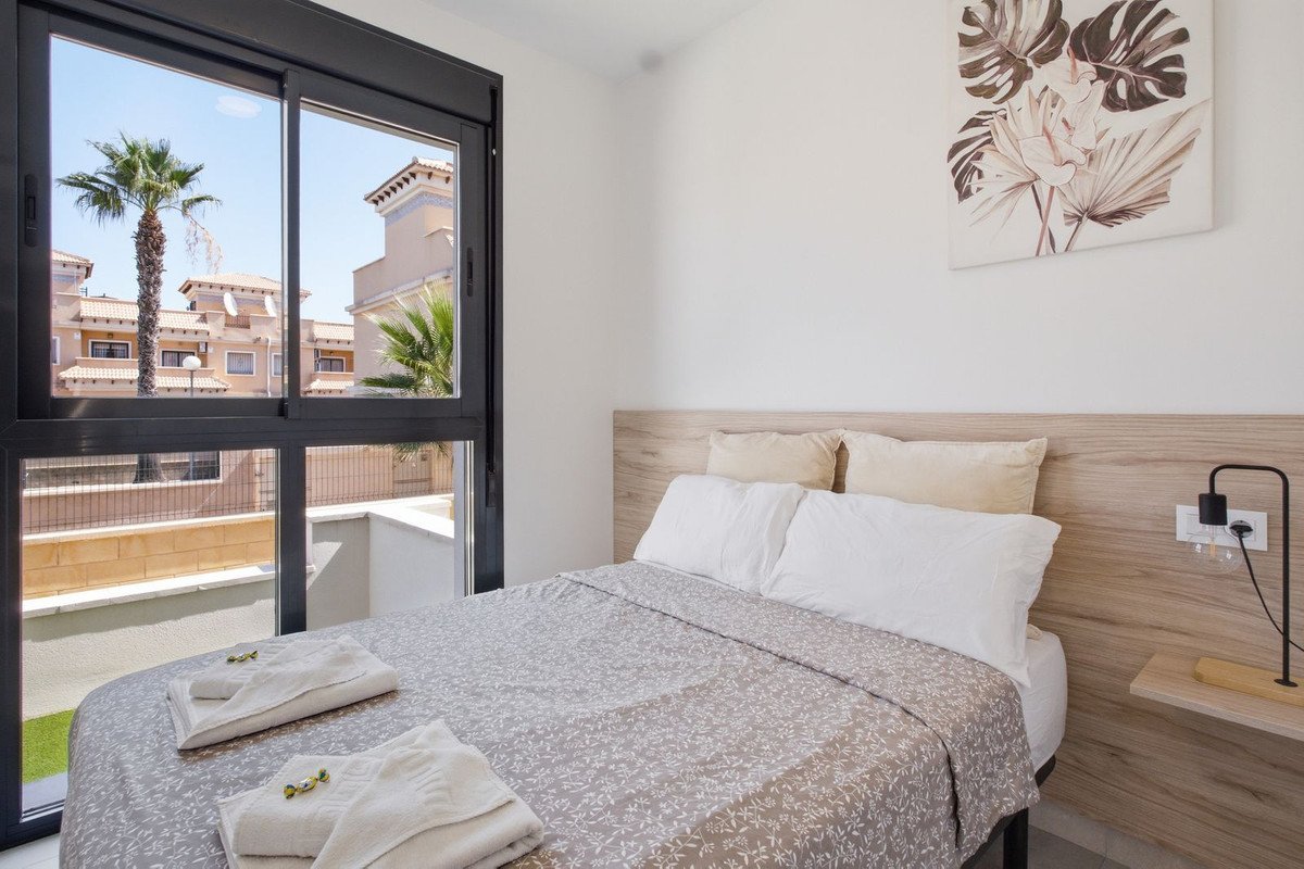 2 Bed Ground Floor Apartment in Villamartin