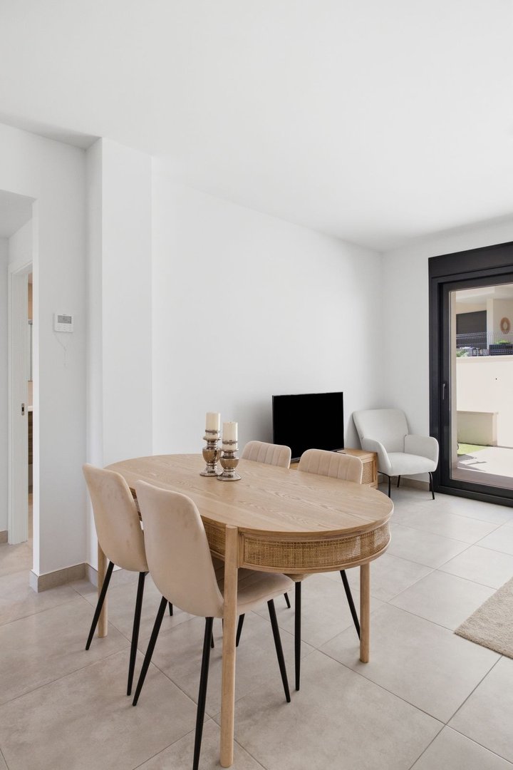 2 Bed Ground Floor Apartment in Villamartin