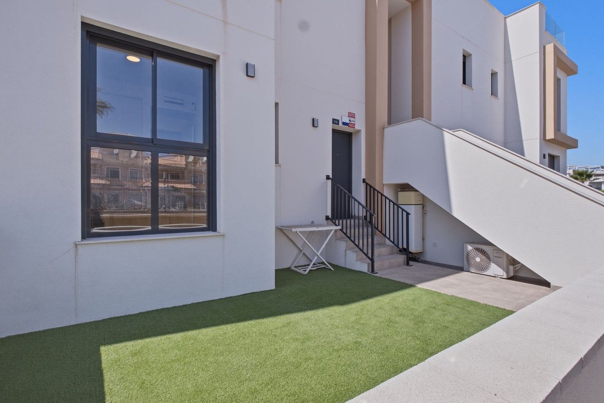 2 Bed Ground Floor Apartment in Villamartin