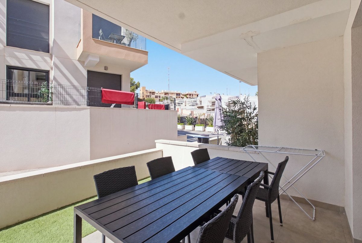 2 Bed Ground Floor Apartment in Villamartin