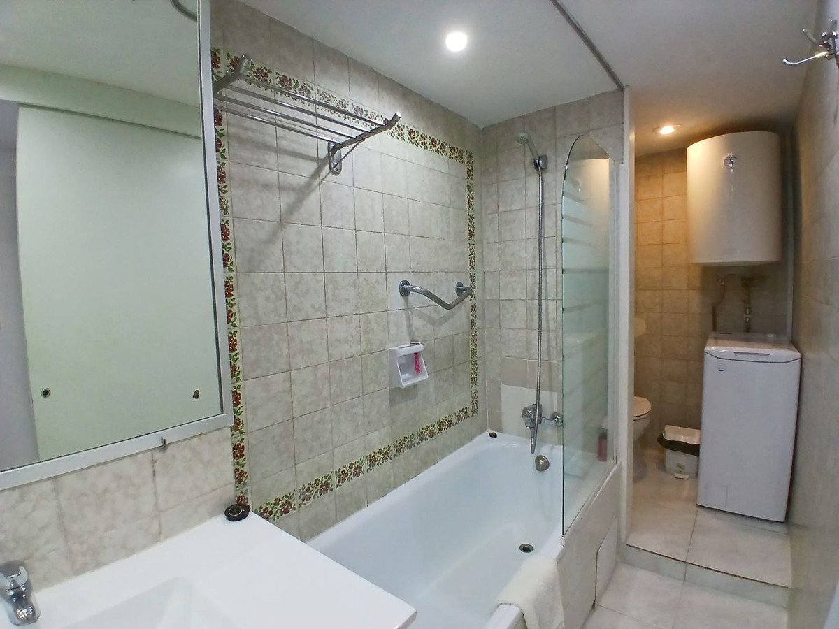 1 Bed Middle Floor Apartment in Fuengirola