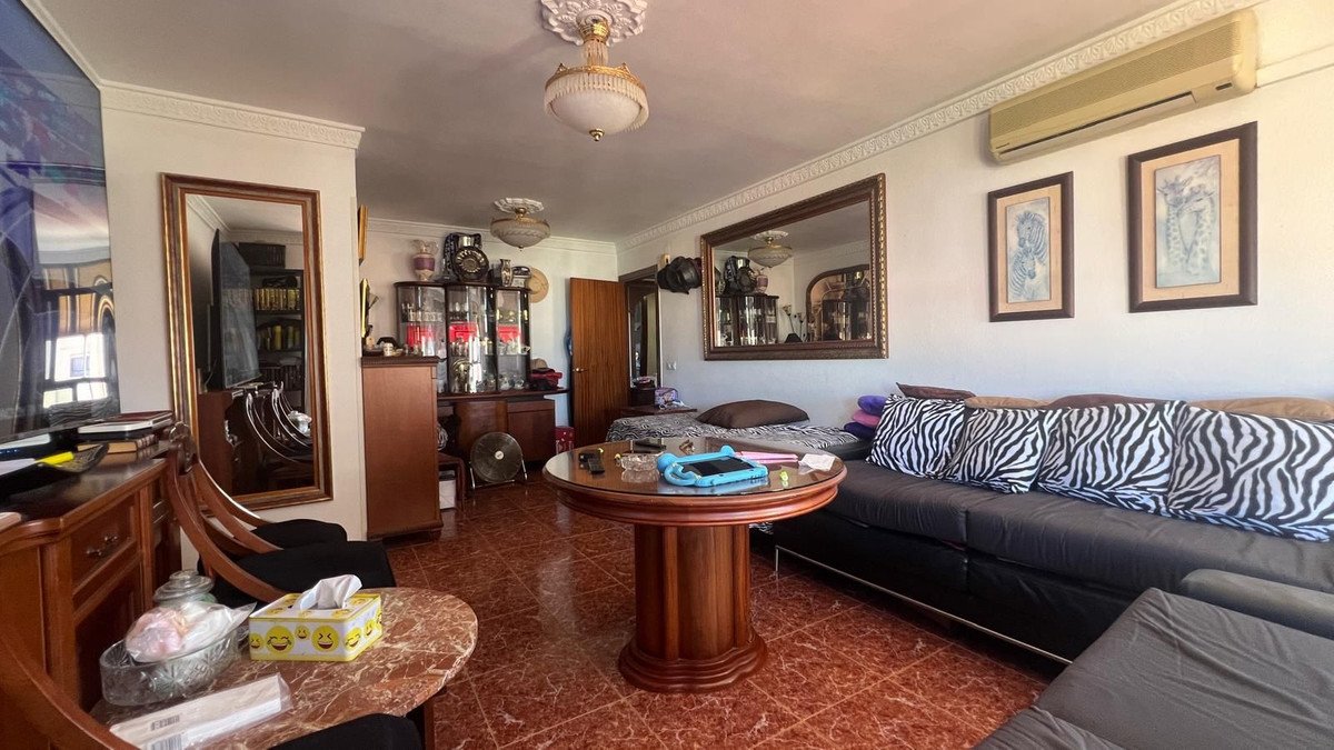 2 Bed Top Floor Apartment in Fuengirola