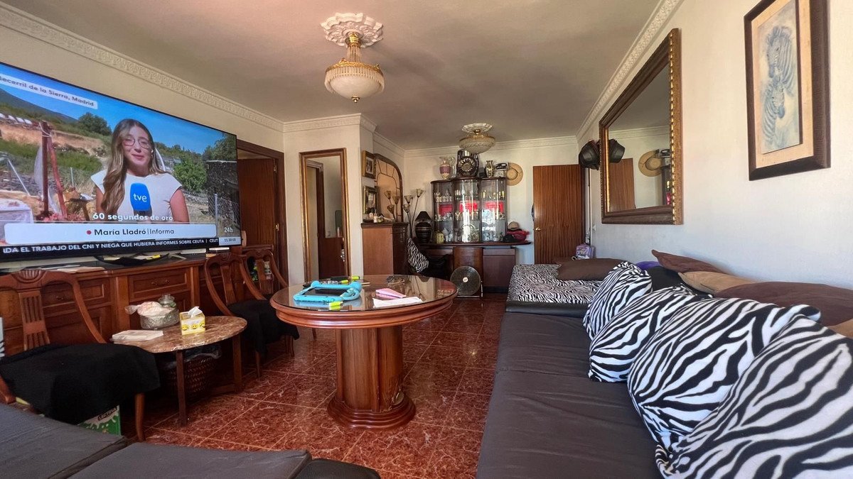 2 Bed Top Floor Apartment in Fuengirola