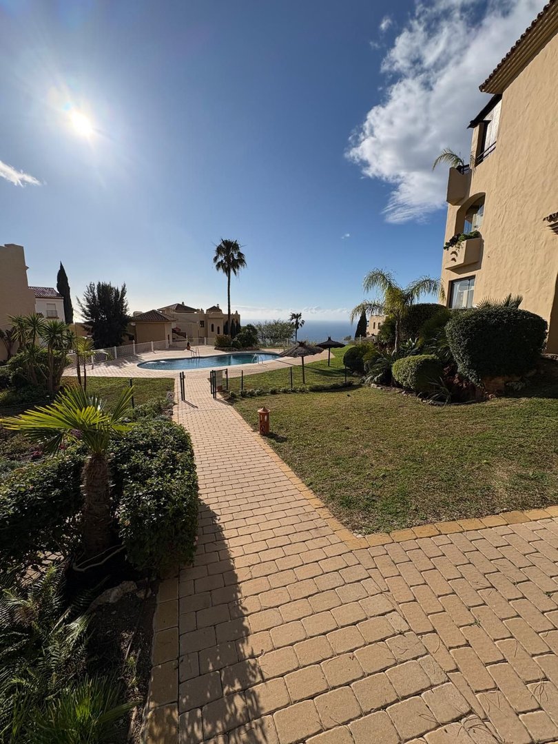 2 Bed Ground Floor Apartment in Benalmadena Pueblo