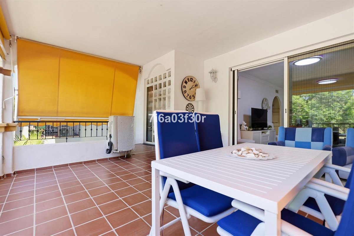2 Bed Middle Floor Apartment in Puerto Banús
