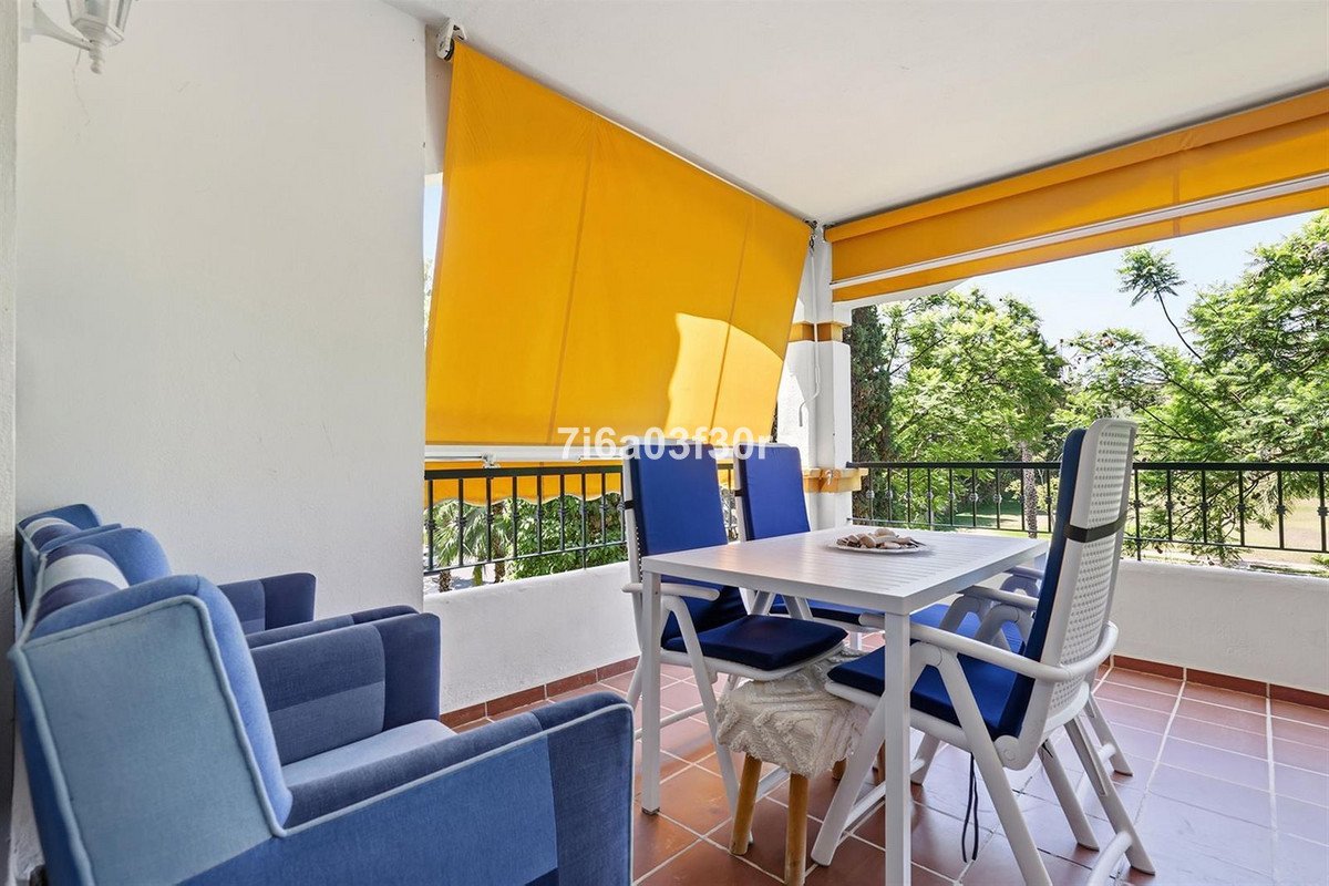 2 Bed Middle Floor Apartment in Puerto Banús