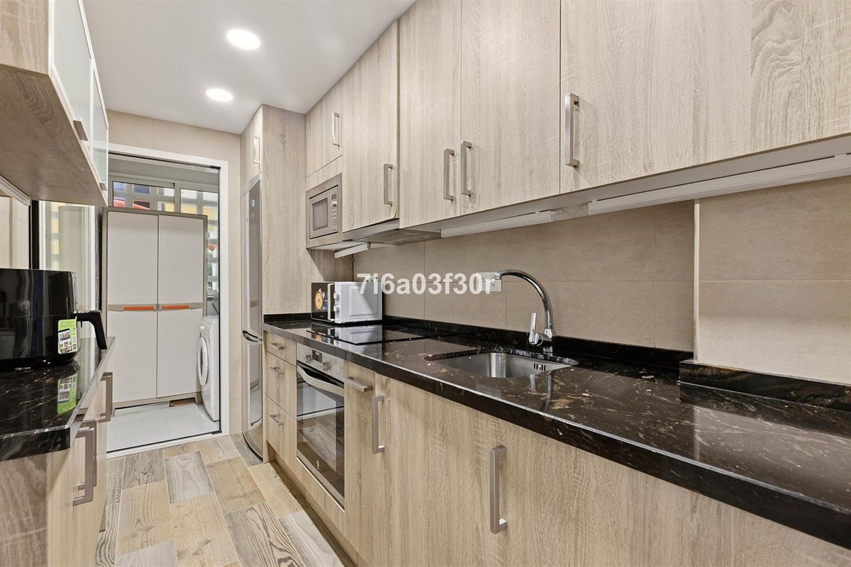 2 Bed Middle Floor Apartment in Puerto Banús