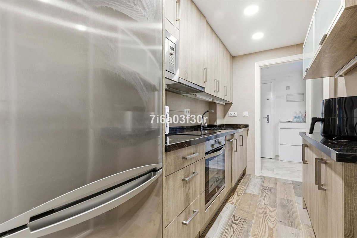 2 Bed Middle Floor Apartment in Puerto Banús