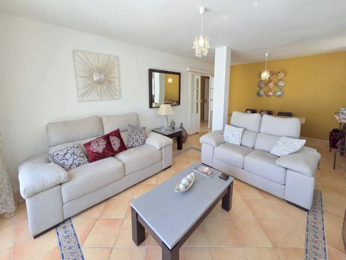 5 Bed Detached Villa in Manilva